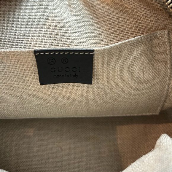 Gucci Crossbody - Picture 5 of 5